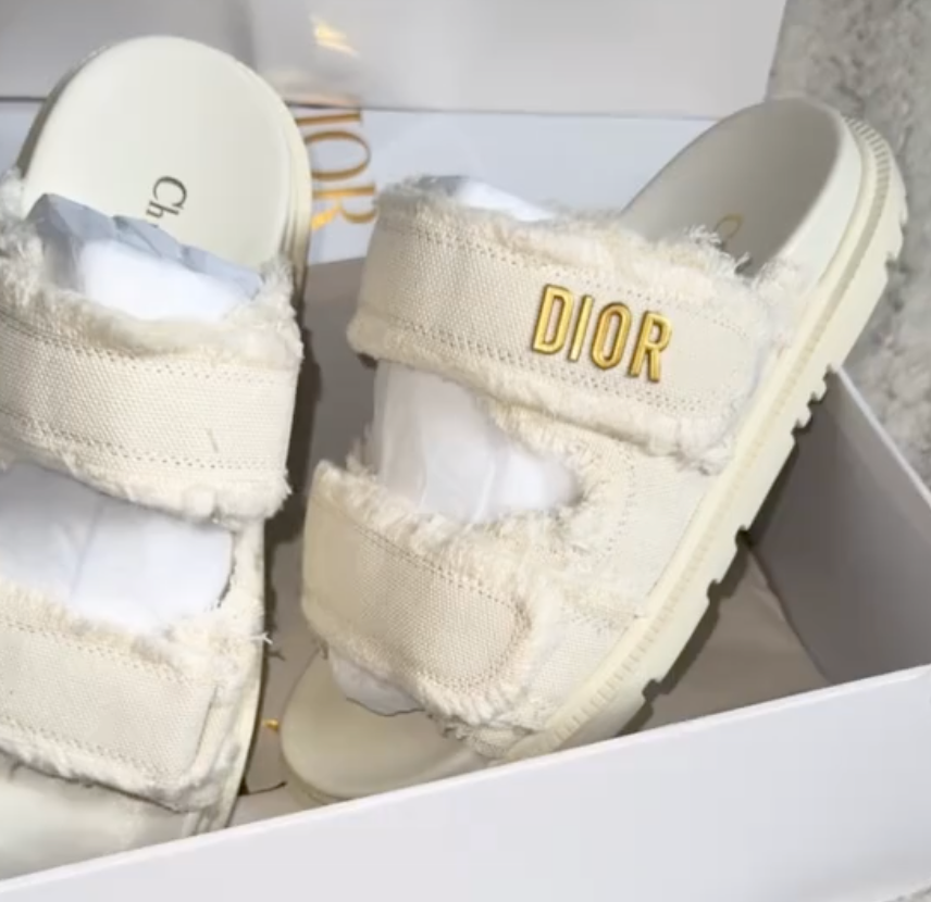 D Sandals